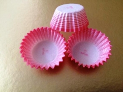 Cukrářské košíčky bílo-růžové 23 x 16,5 mm 
