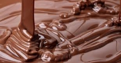 Chocosmart - MLÉČNÁ čokoládová poleva NEPRASKAJÍCÍ / 5 kg   