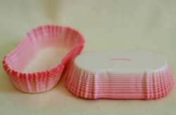 Cukrářské košíčky OVÁL růžovo - bílé - 2,8 x 6,5 cm 